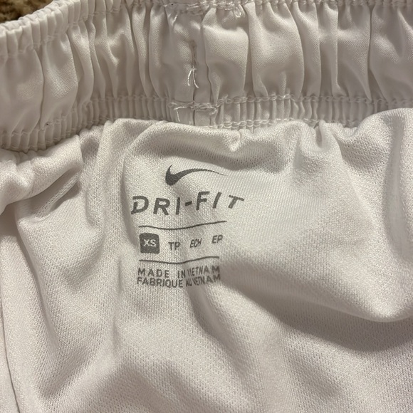 Women’s Nike Shorts - Picture 4 of 4